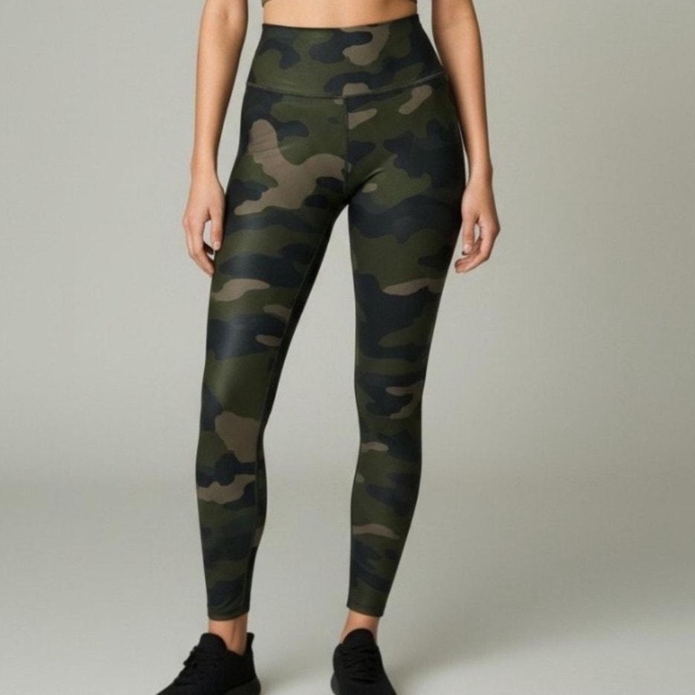 OFFLINE by Aerie Real Me Camo Leggings High Rise 7/8 Green‎ Camouflage XS